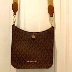 Michael Kors crossbody purse